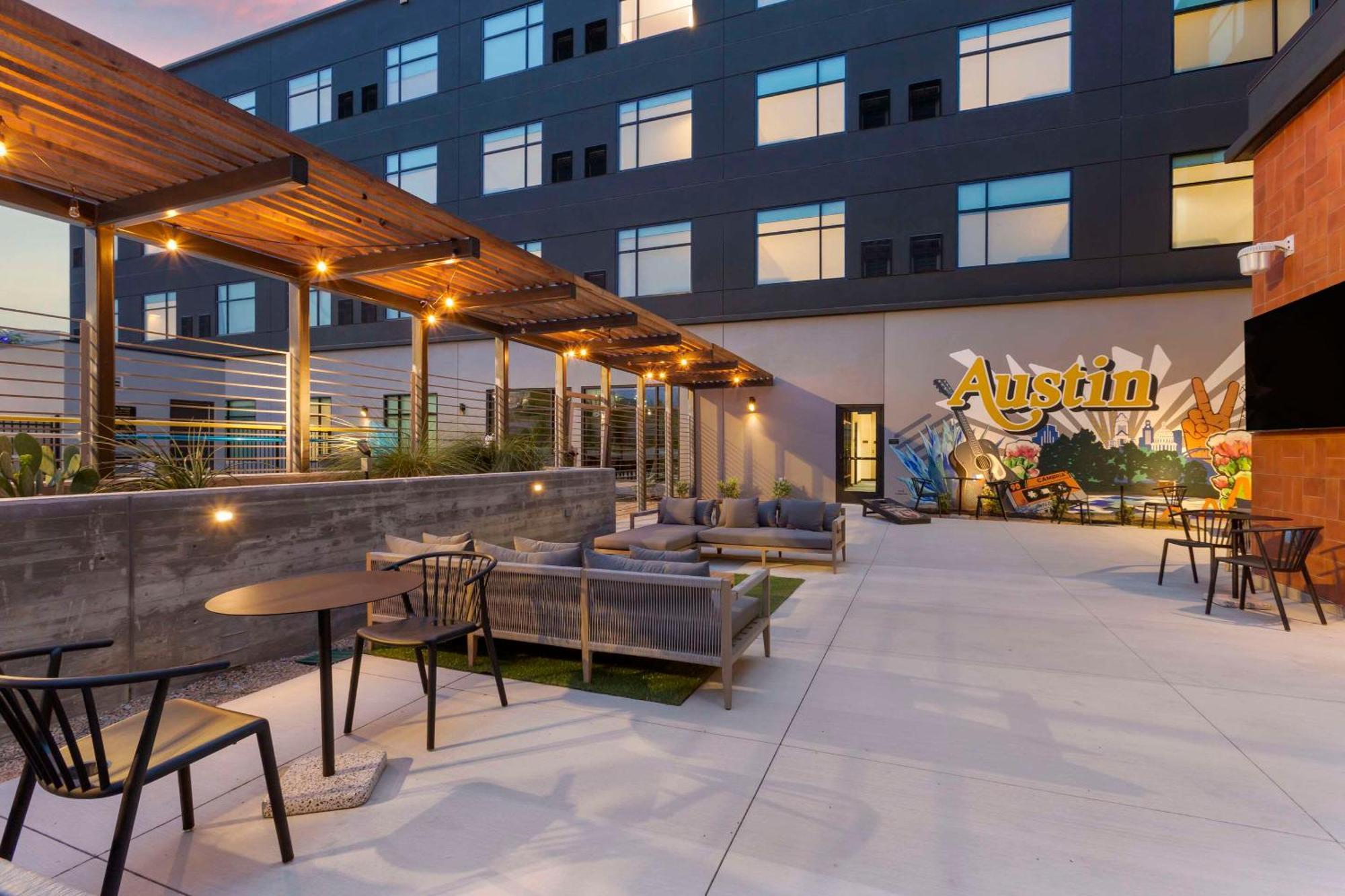 Cambria Hotel Austin Airport Extérieur photo